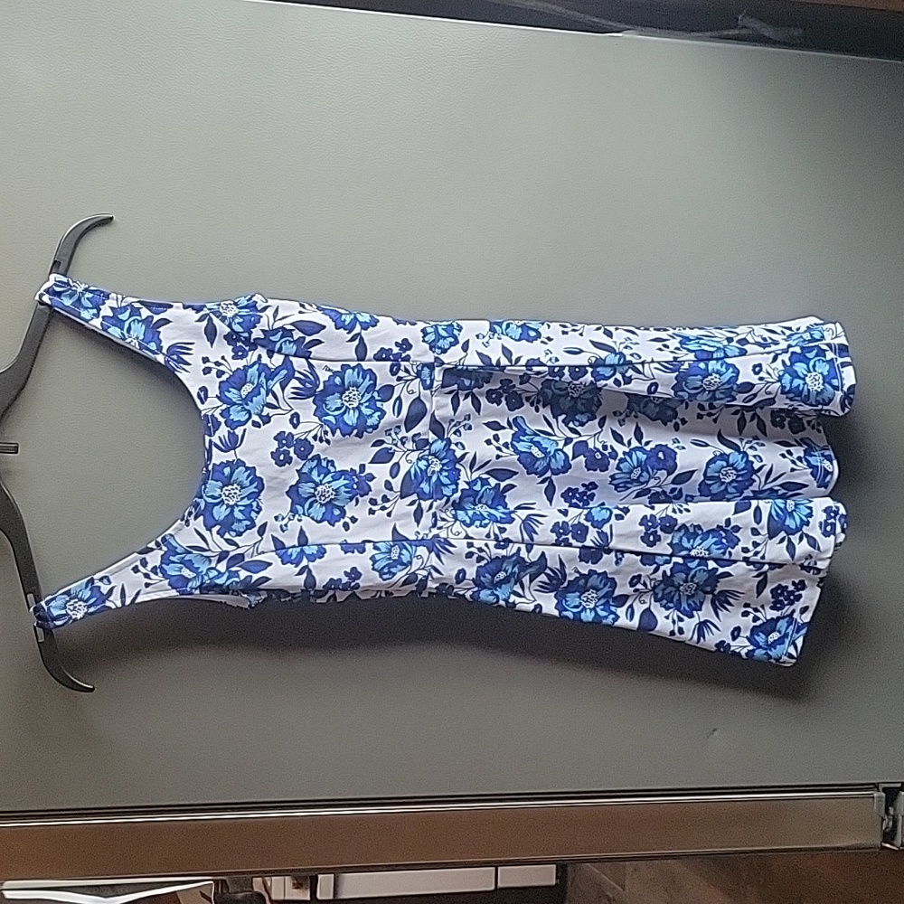Divided h&m scoop neck dress Size 4